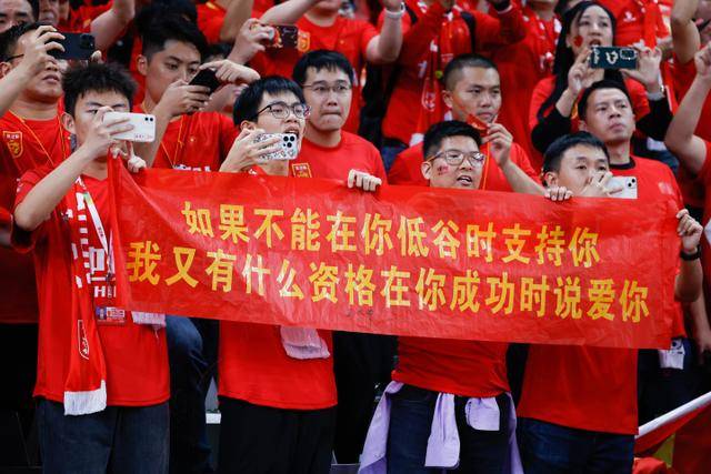 丹麦公开赛：国羽男双组合逆转闯入四强